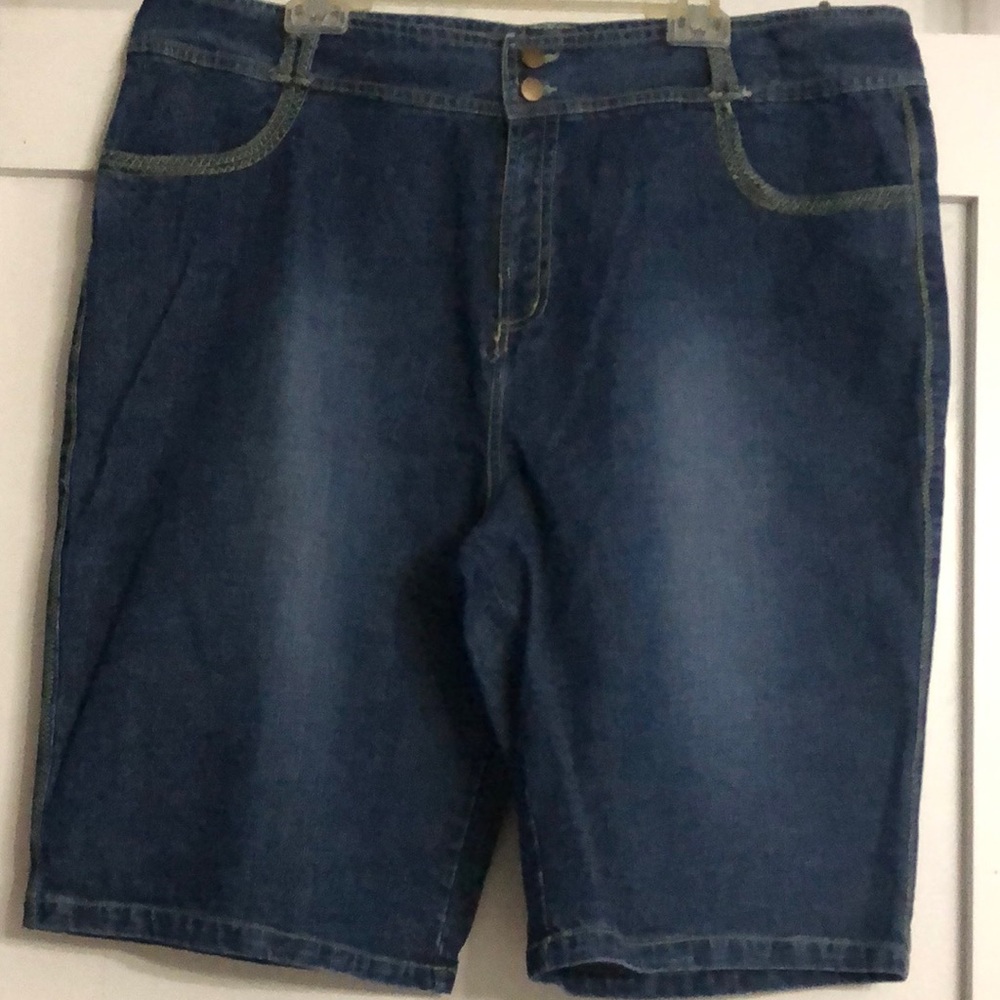 Miss 16 brand plus size Jean shorts